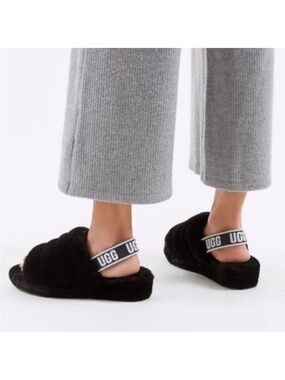 UGG Fluff Yeah Slide Black Shearling Sandals Size 8 NIB